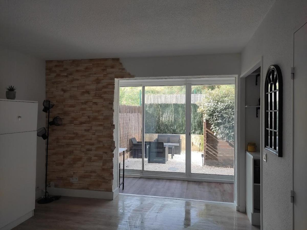 Charmant Studio Lumineux Avec Piscine Fréjus Zewnętrze zdjęcie